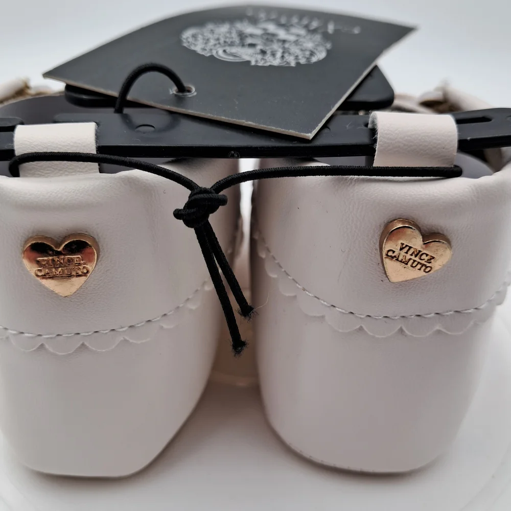 Vince Camuto Baby White Shoes-Size‎ 2 (3-6 Month)